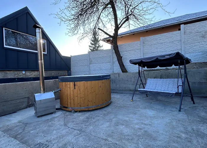 Dubovsky Dvor * Dubove