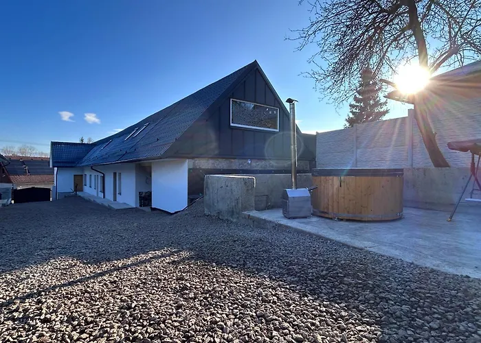 Dubovsky Dvor بيت للعطل *